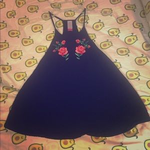 Super cute rose crop top🌹